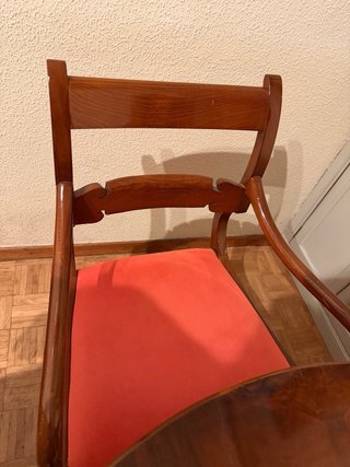 Mesa extensible y 2 sillas