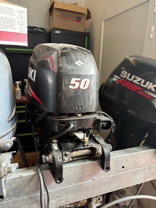 Suzuki DF 50 - Motor fueraborda 2011