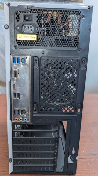 PC AMD Ryzen 5 3400G 12GB RAM 119GB SSD