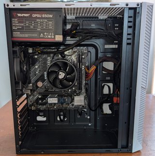 PC AMD Ryzen 5 3400G 12GB RAM 119GB SSD
