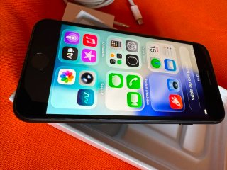 iPhone SE 2da Gen 64GB Negro