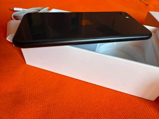 iPhone SE 2da Gen 64GB Negro