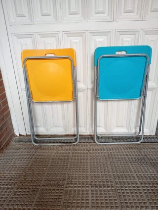 2 Sedie Pieghevoli e 4 Scaffali Vintage di IKEA