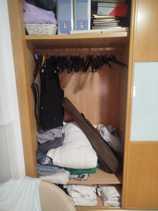 Armario puertas correderas madera y cristal