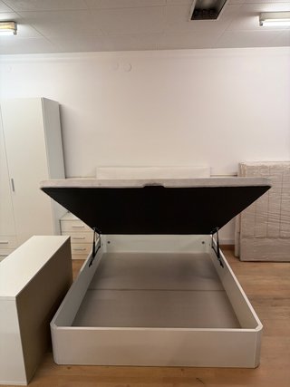 Letto a scomparsa in legno
