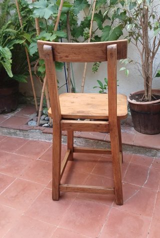 Silla de madera de nogal