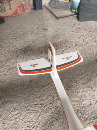 Avión RC RTR para principiantes