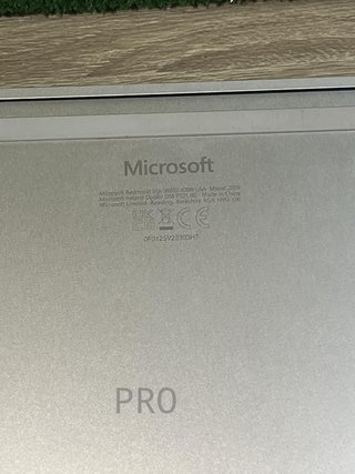 Notebook Microsoft Studio 2