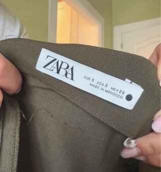 Falda Zara verde militar Talla S