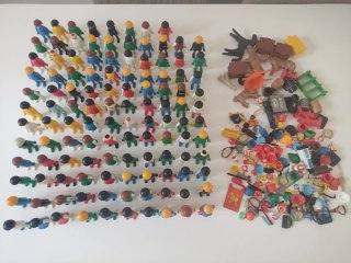Grande lotto di vecchi Playmobil