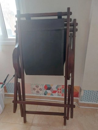 Silla hamaca de cuero y madera