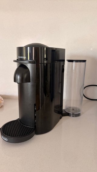 Cafetera Nespresso Vertuo Automática
