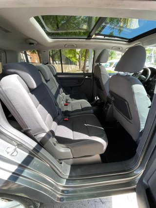 Volkswagen Touran 2011