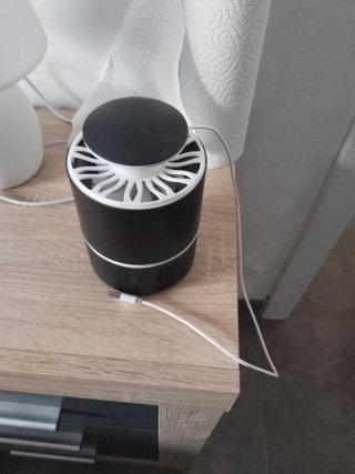 Lámpara mata insectos USB