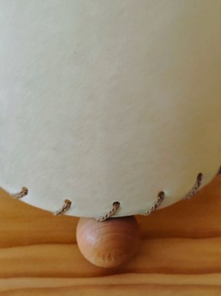 Lampada da tavolo. Papiro e legno