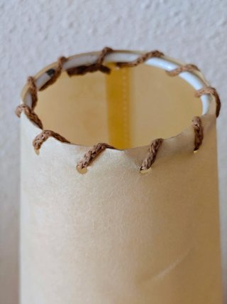 Lampada da tavolo. Papiro e legno