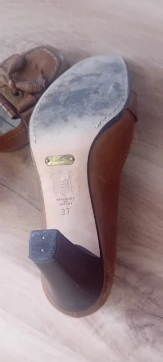 Zapatos de tacón Balenciaga marrones