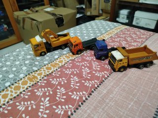 Set 4 modellini Camion