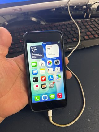 IPHONE  SE MODELO  2018 4”