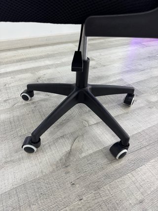 Sedia da ufficio ergonomica nera
