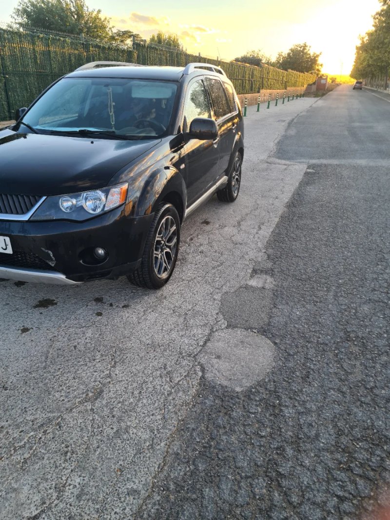 Mitsubishi Outlander 2008 - foto 1