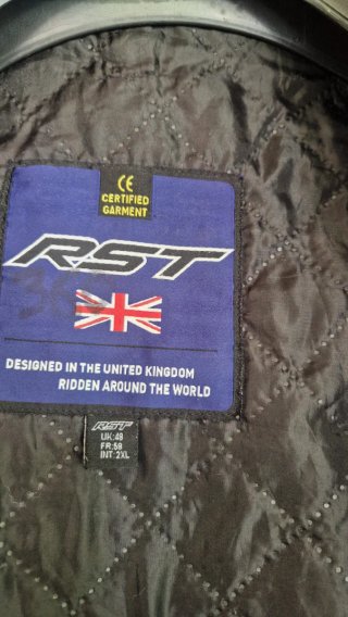 Chaqueta Moto RST Negra varios talles