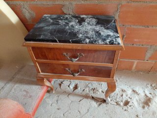 Mesita de noche antigua mármol y madera