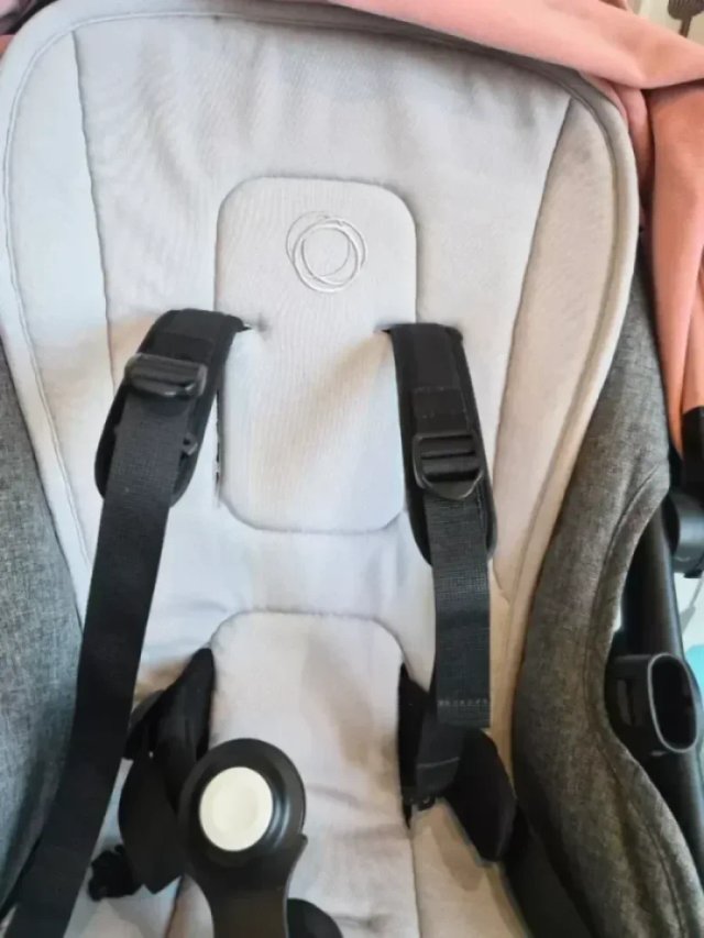 Colchoneta integral ventilada Bugaboo Gris Univers
