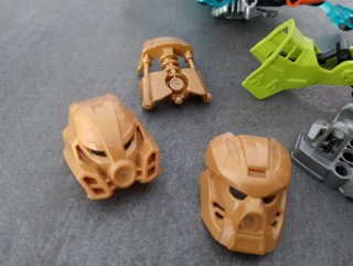 Lotto LEGO Bionicle pezzi vari
