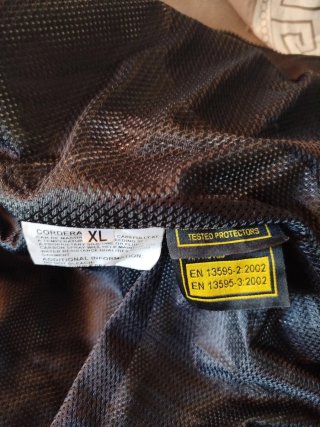 Chaqueta de moto negra