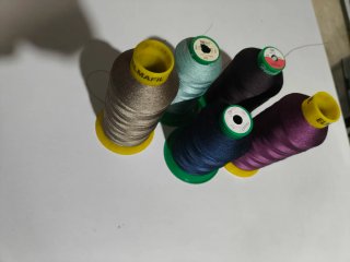 Lote 5 hilos de coser