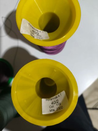 Lote 5 hilos de coser
