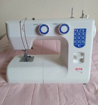 Máquina de coser Alfa 1003