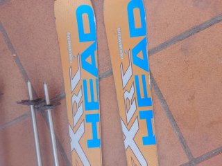 •Esquís Head •Fijaciones Tirolia freeflex •4palos