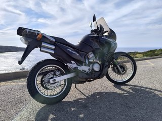 Honda Transalp 650 Negra