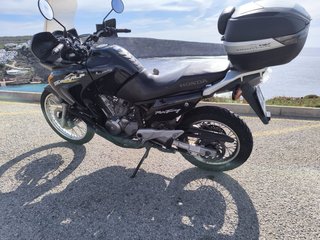 Honda Transalp 650 Negra