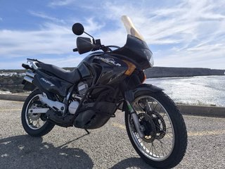 Honda Transalp 650 Negra
