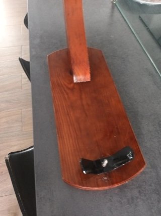 Jamonero de madera