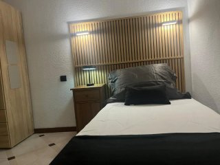 Habitación individual para chica, unipersonal.