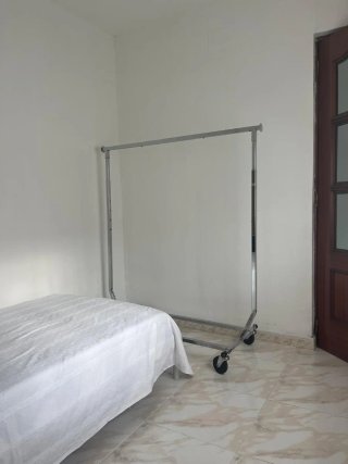 Habitación individual para chica, unipersonal.