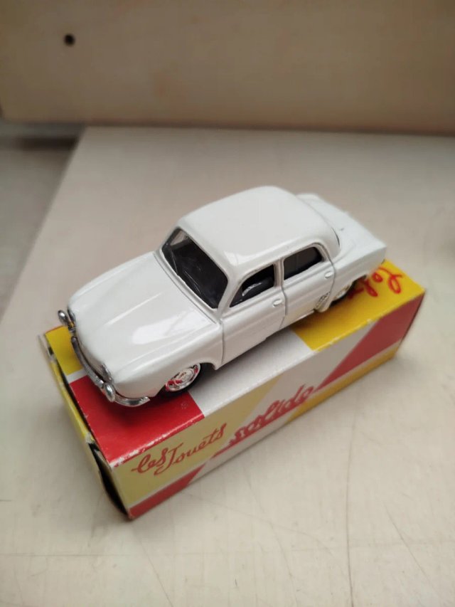 Coche Solido escala 1/43