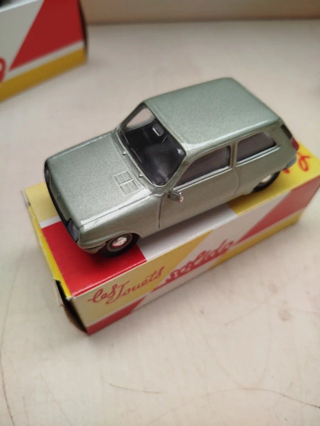 Coche Solido escala 1/43