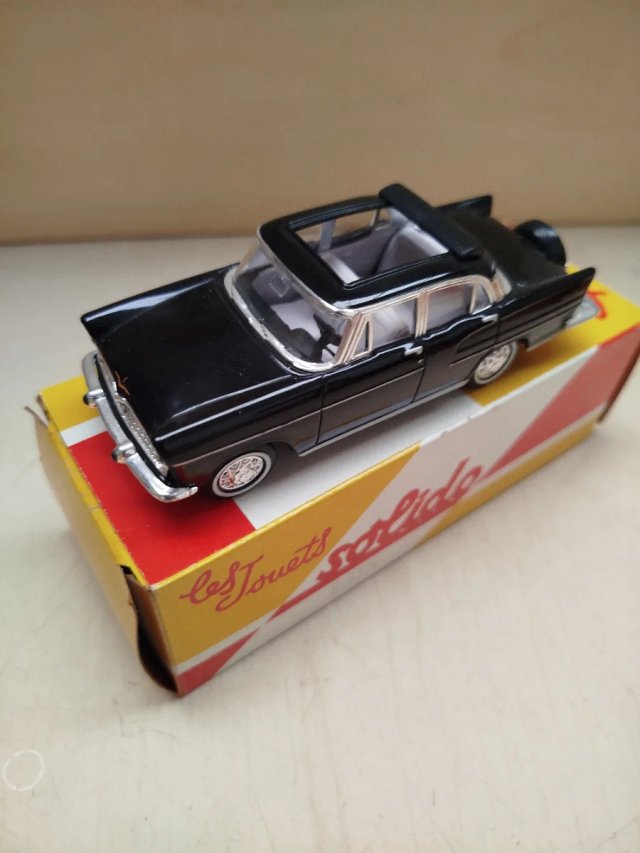 Coche Solido escala 1/43