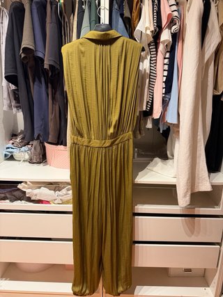 Mono largo verde oliva talla M