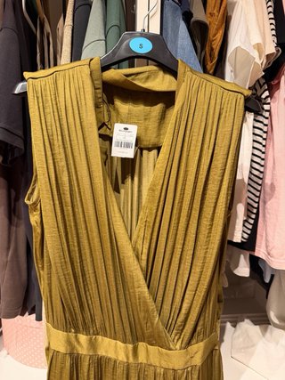 Mono largo verde oliva talla M