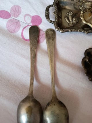 Juego de 2 cucharas y 4 bandejas vintage