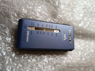 Walkman Sony FM Stereo Mega Bass Azul