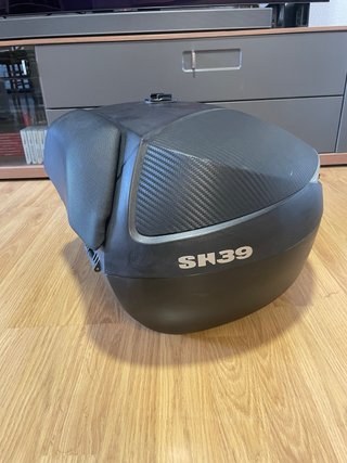 Baúl SHAD SH39 Negro con Respaldo