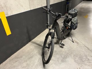 Bicicleta eléctrica con pedaleo asistido