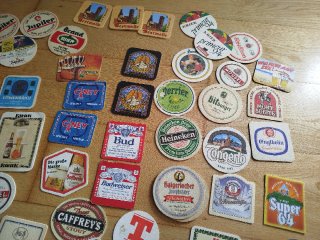 Grande lotto di sottobicchieri da birra antichi